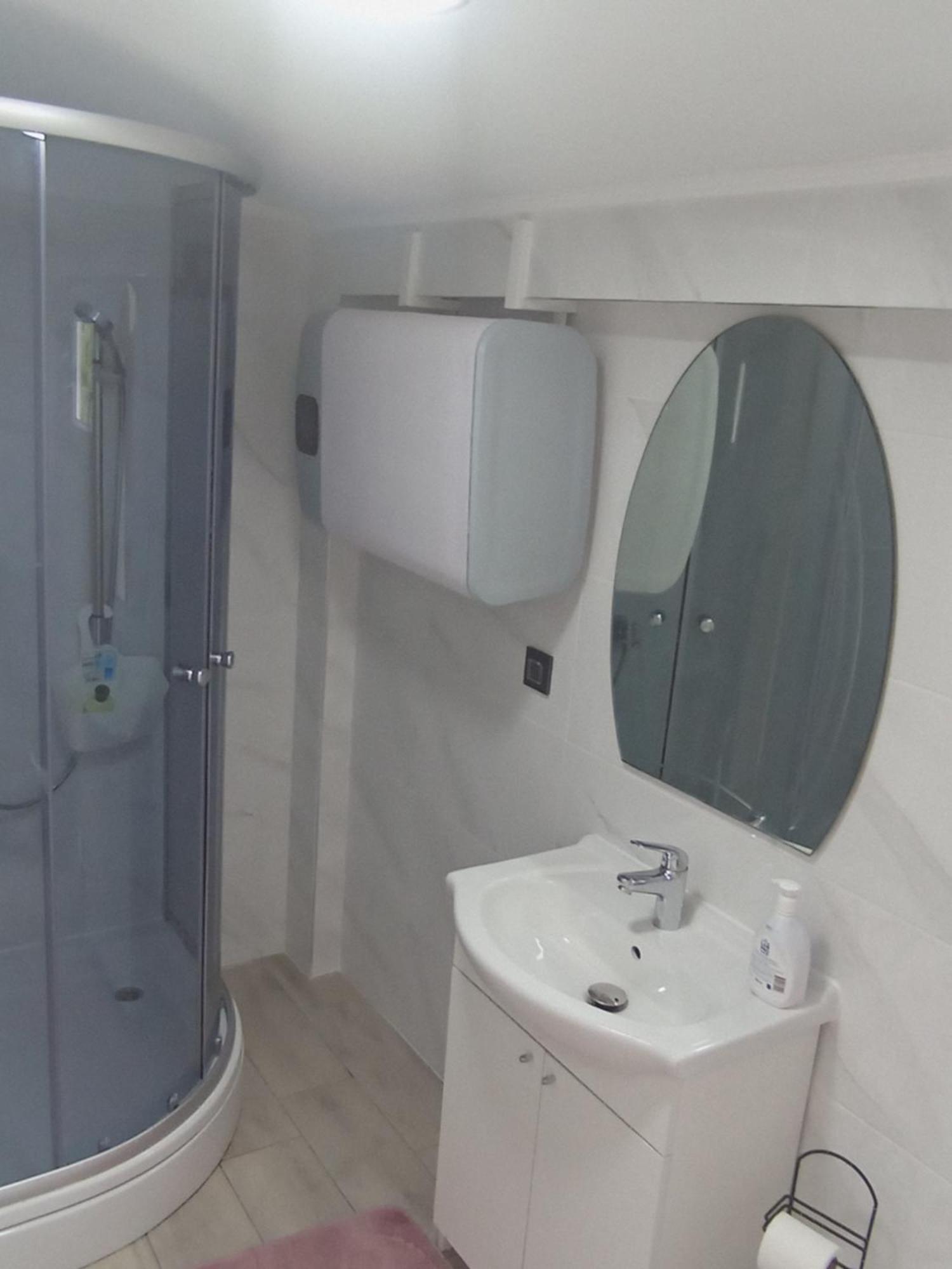 Apartman Lana Lozovac Ngoại thất bức ảnh